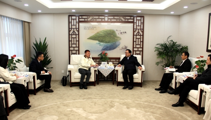 省贸促会领导会见香港周启邦律师事务所内地联营管委会主席潘传平一行